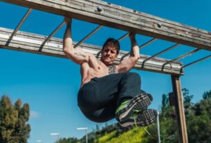 100 flexiones, 100 abdominales, 100 sentadillas y 10 km: El desafío definitivo para tu condición física