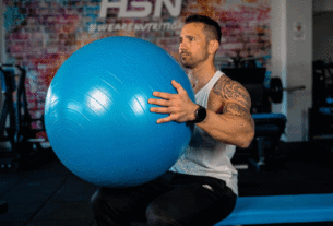 Beneficios del press de pecho con fitball