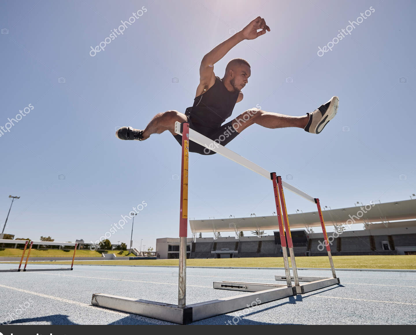 Cómo correr obstáculos más rápido en atletismo
