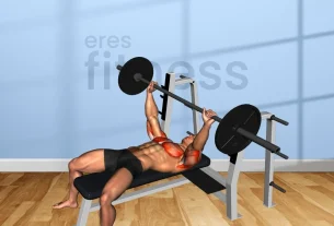 Cómo hacer press de barra en el suelo para fortalecer tus hombros y tríceps