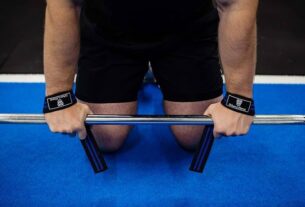 Correas de agarre para levantamiento de pesas: mejora tu técnica de entrenamiento.