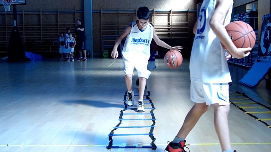 Ejercicios de escalera para mejorar la agilidad en el baloncesto