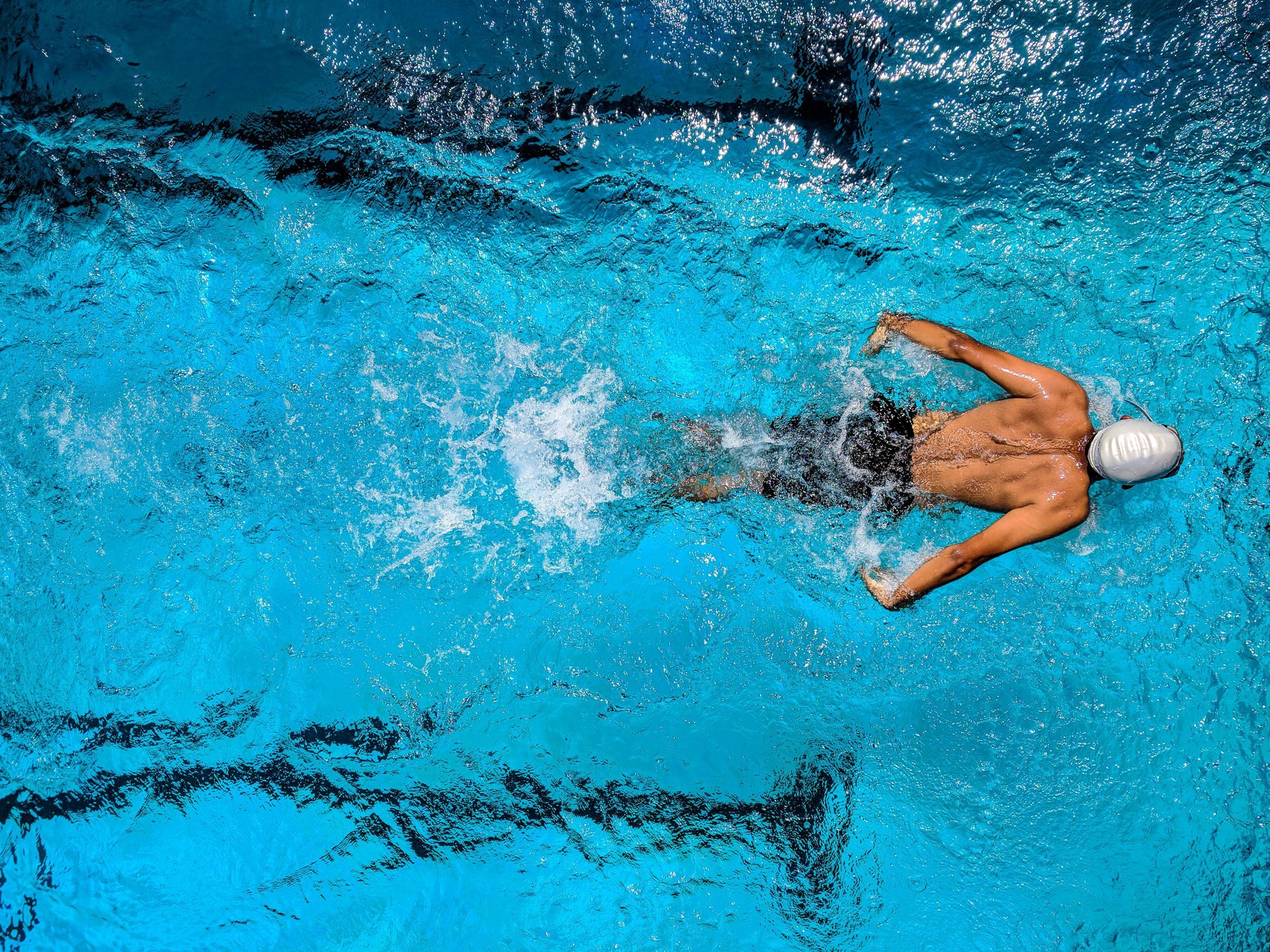 Entrenamientos de natación de 30 minutos: maximiza tu tiempo en la piscina