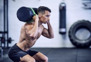 ¿Es beneficioso trabajar tríceps y bíceps juntos en tu rutina de entrenamiento?