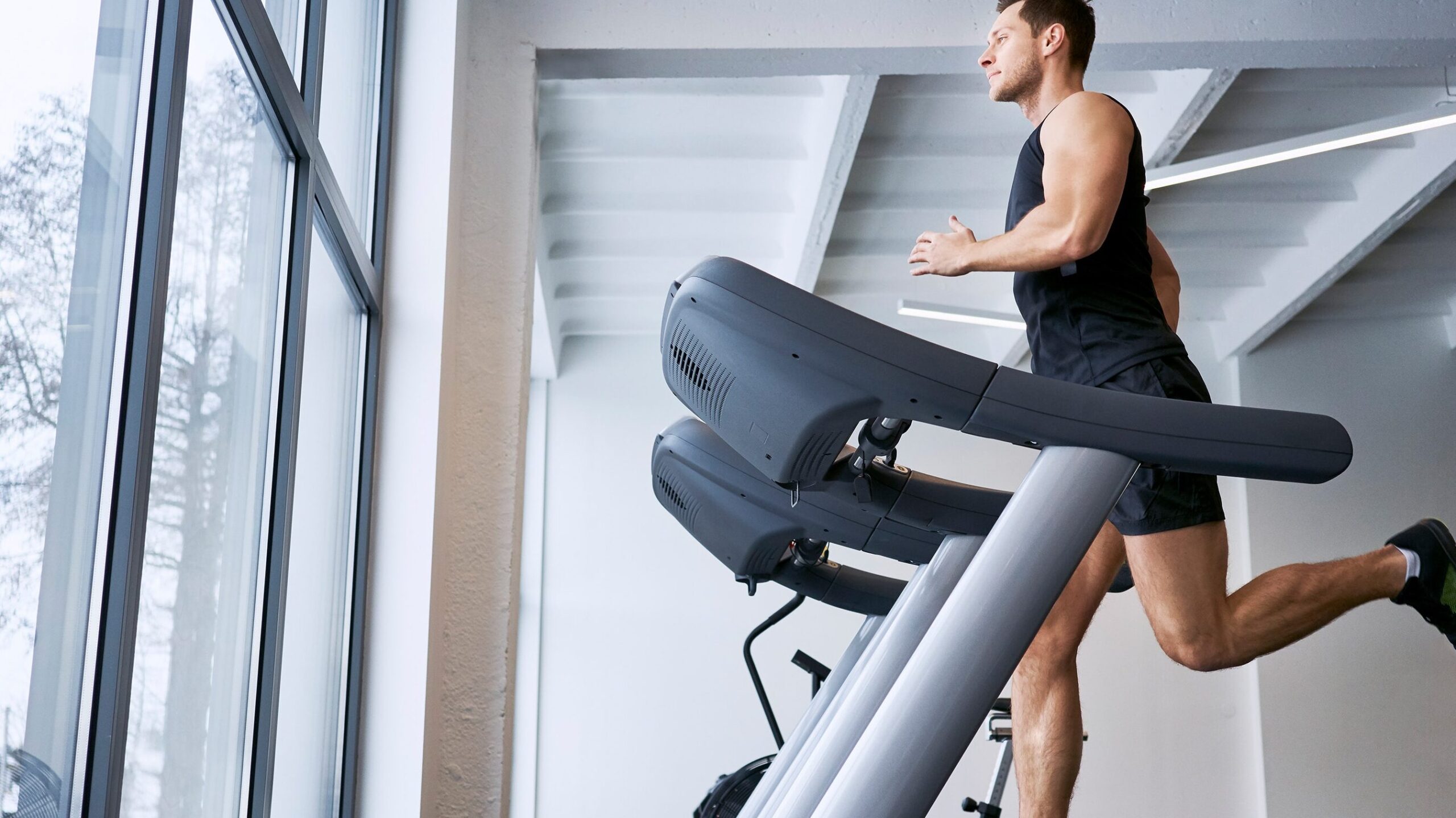 ¿Es efectivo correr 2 millas al día para perder grasa abdominal?