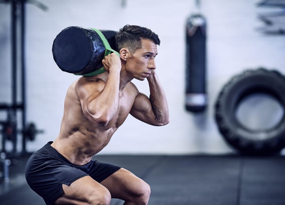 ¿Es recomendable entrenar bíceps y tríceps en la misma sesión de entrenamiento?
