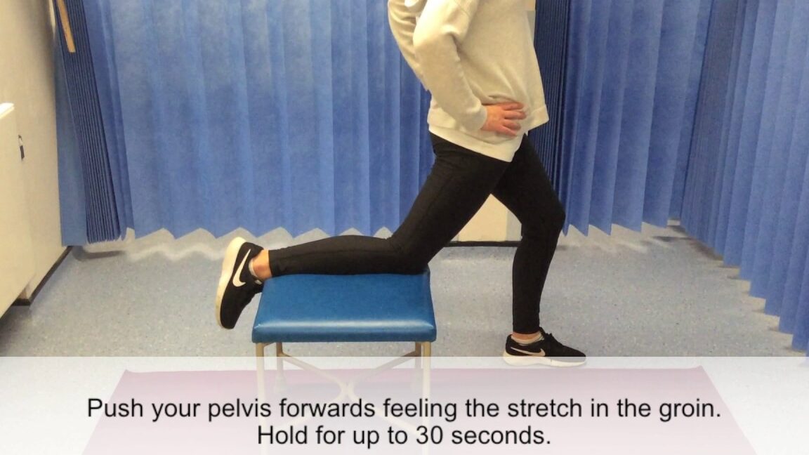 Estiramiento de flexores de cadera sentado: Guía y Beneficios