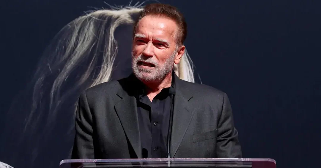Mejora tu pecho con los flys de Arnold Schwarzenegger