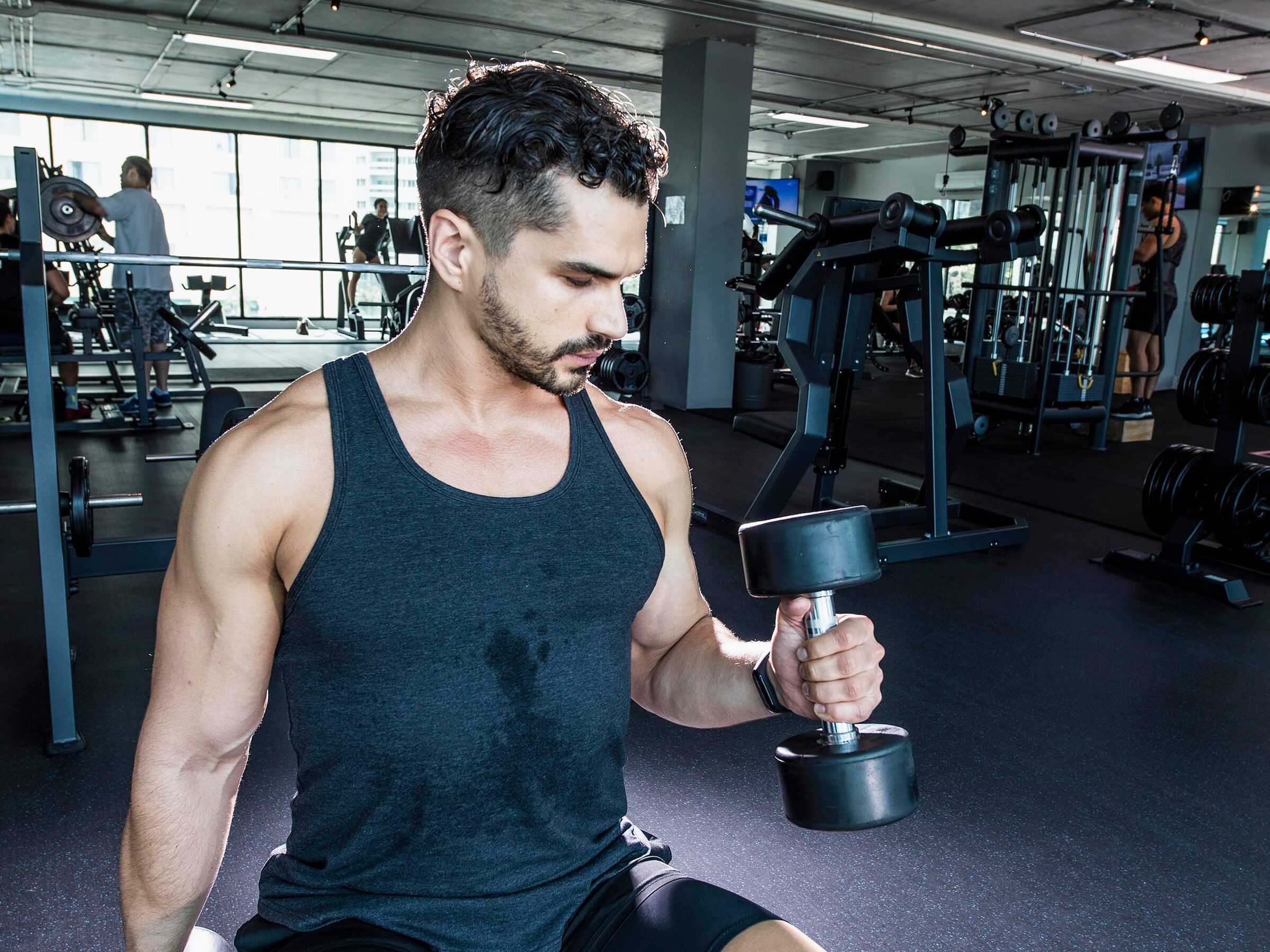 Objetivo: Fortalece tus bíceps con flexiones.