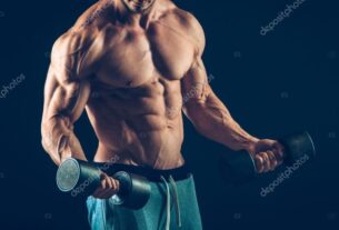 Rizos de bíceps con barra de pie: la clave para unos brazos fuertes.