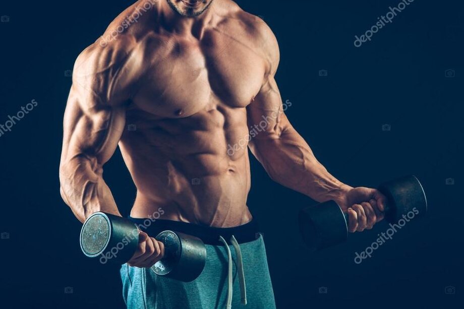 Rizos de bíceps con barra de pie: la clave para unos brazos fuertes.