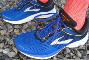 Zapatillas de running neutras Brooks Revel 5 para mujer: análisis completo.