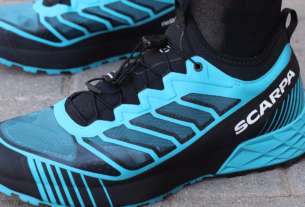 Zapatillas de trail running con puntera ancha: mejora tu experiencia de carrera.